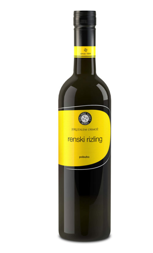 Láhev bílého vína odrůdy Ryzlink rýnský slovinského vinařství Puklavec Family Wines se žlutou etiketou
