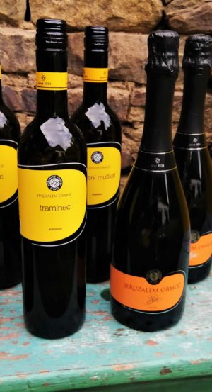 Kolekce šesti sladkých vín slovinského vinařství Puklavec Family Wines